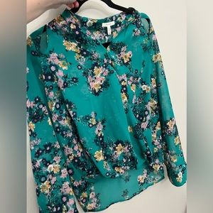 XS NWT Maurice’s floral sheer top